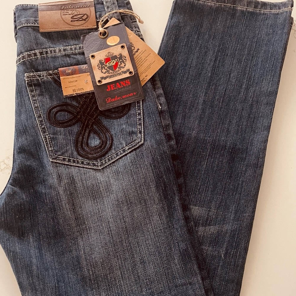 Dark Wash distressed denim Dake.wear Men’s Jeans with Embroidered Back Pockets.